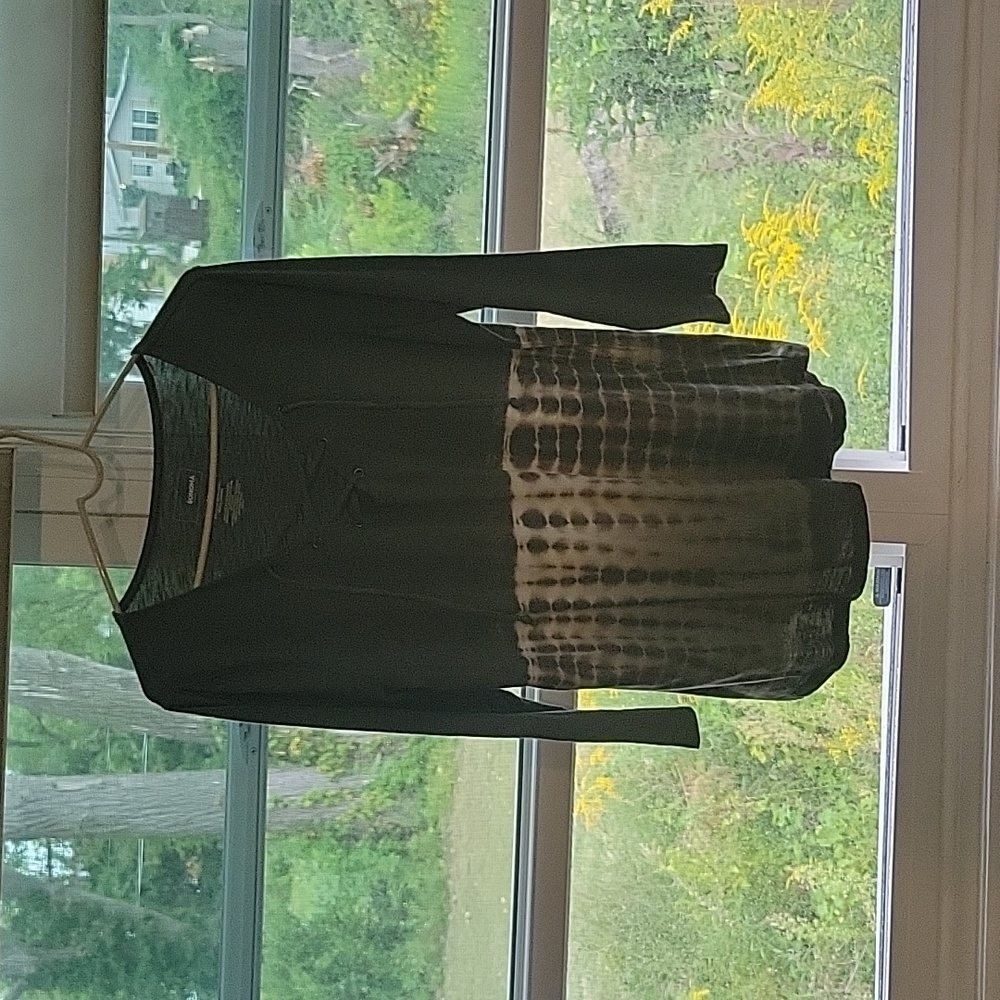 Sonoma Women's Size Medium Lace Up Casual Tee Relaxed Fit Athleisure Top Caged